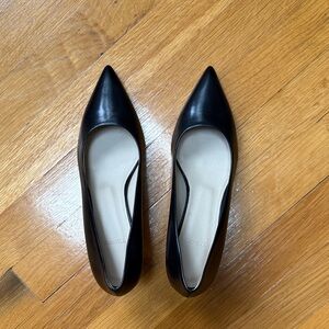 Brand new Theory City 85 Pump Women’s Black Pointed Toe Heels